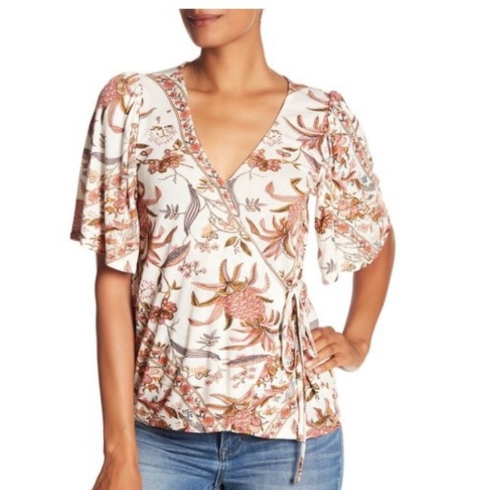 Lucky Brand 🍍Women’s Floral Flutter Sleeve Wrap Top Size Small